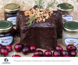 KGW Zgrany Przecław, piernik gwiazdka otoczony czterema słoikami