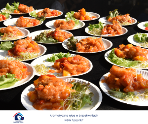 Aromatyczna ryba w brzoskwiniach