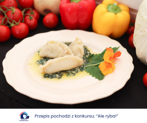 Pierogi z karpiem i sandaczem polane sosem z pokrzywy
